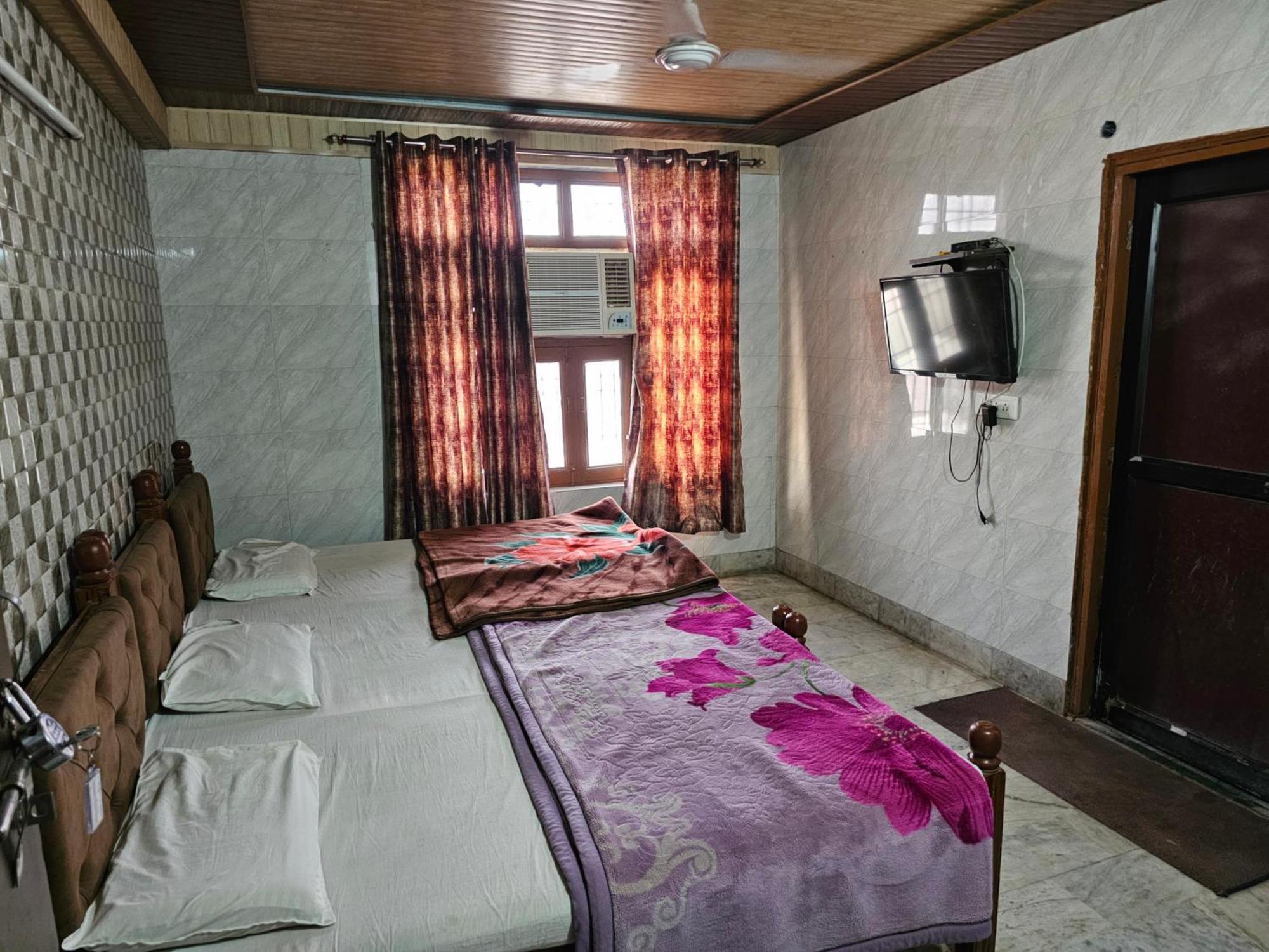 Subhadra Guest House Mathura Zimmer foto