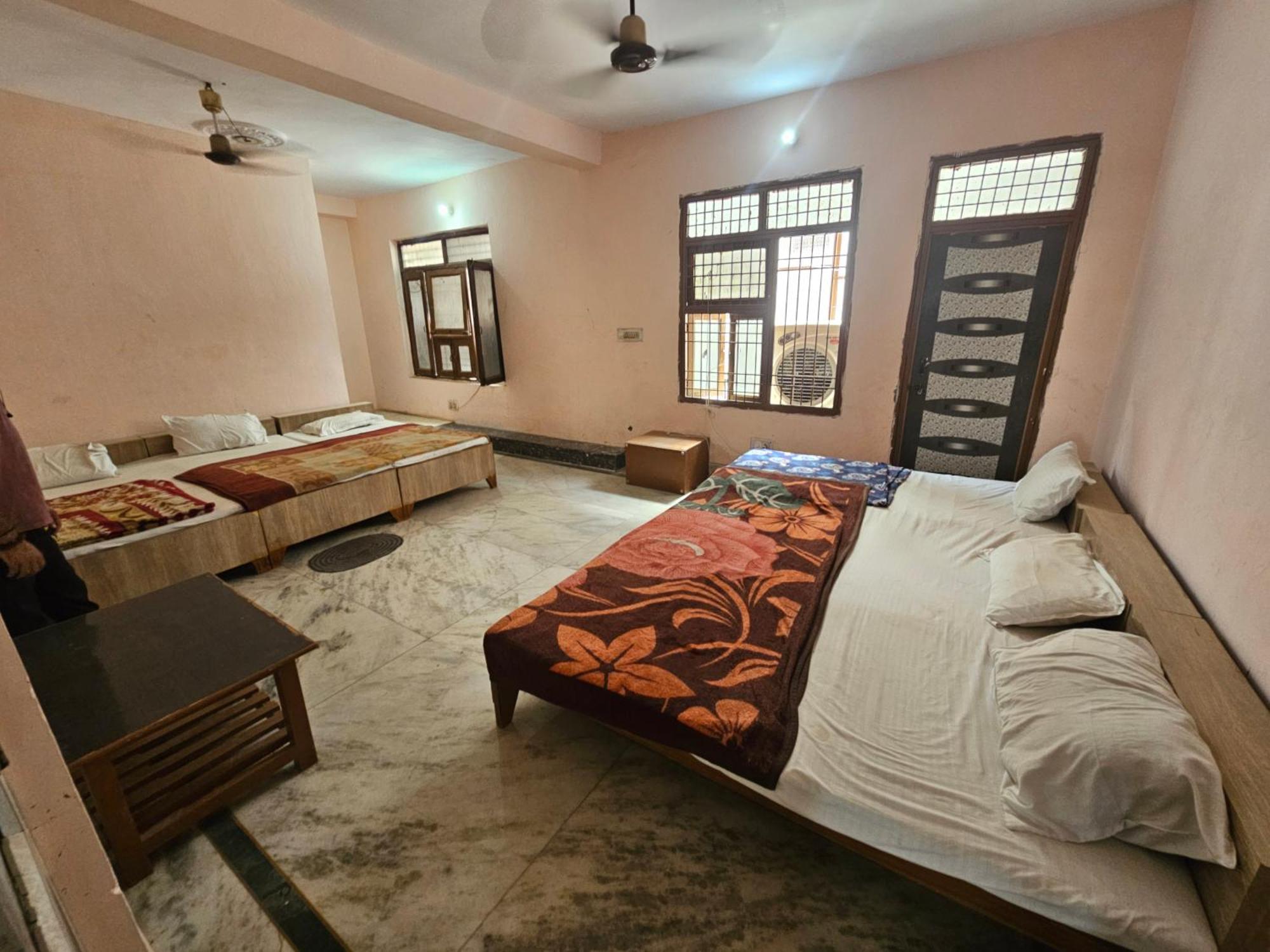 Subhadra Guest House Mathura Zimmer foto